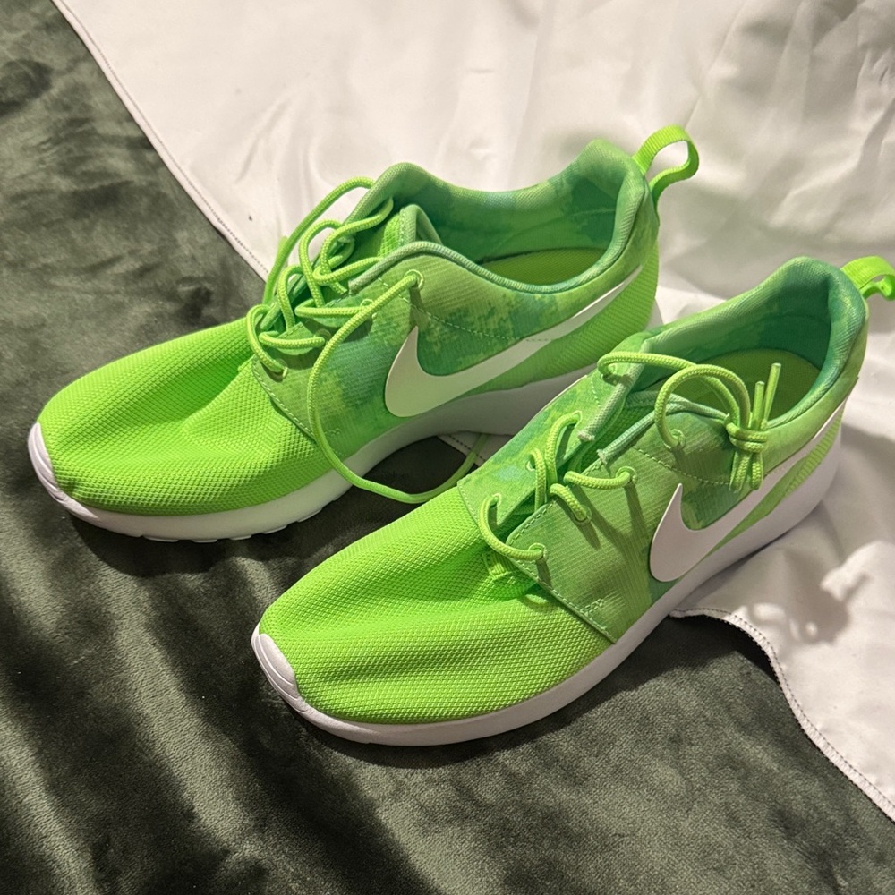Nike Women's Bright Green Sneakers